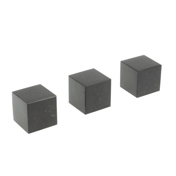 Кубик из черного мрамора 3 см 127592