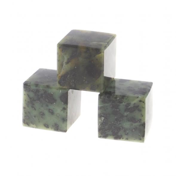 Кубик камень нефрит 22 мм 124312