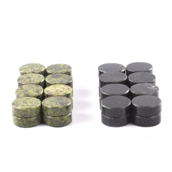 Игральные фишки для нард и шашек 25 мм из камня змеевик 32 штуки 121417