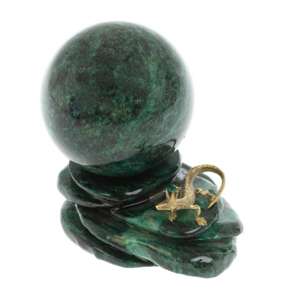 Композиция с ящерицей из шабровского змеевика 9х6х8,5 см 128912