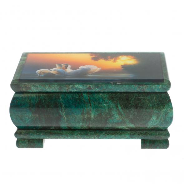 Шкатулка &amp;quot;Лебеди&amp;quot; из змеевика 16х8х7,5 см 128845