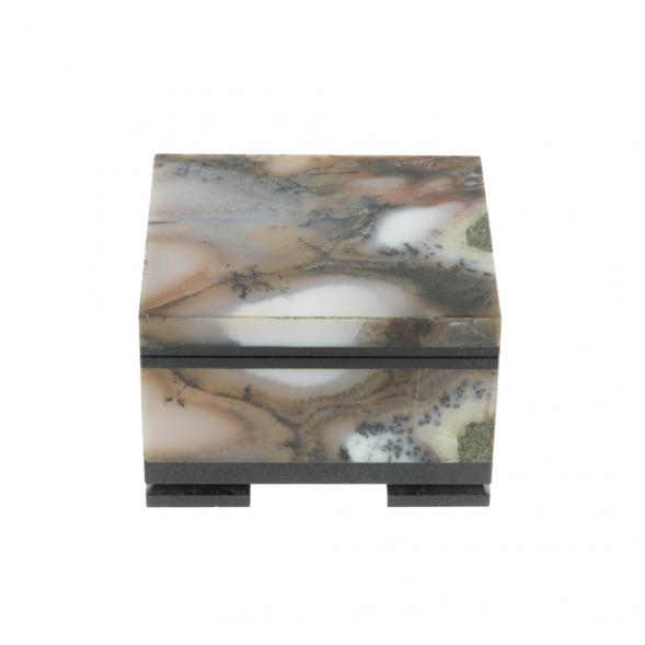 Каменная шкатулка из мохового агата 6,3х5,5х4 см 128474