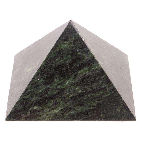 Пирамида из шабровского змеевика 8,5х8,5х5,5 см 126369