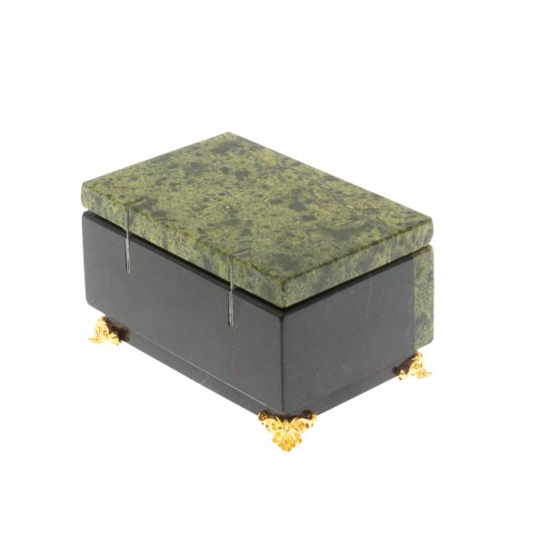 Шкатулка из светлого и темного змеевика 10х6,5х6 см 128918