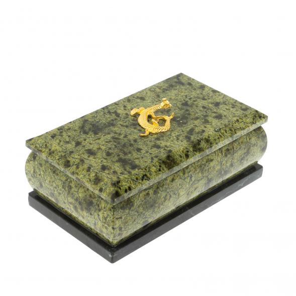 Шкатулка из змеевика с ящерицей 12,5х7,5х5,5 см 129504