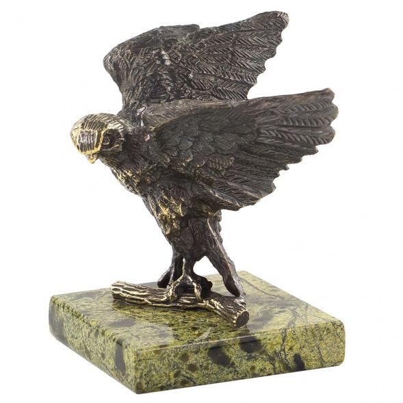 Бронзовая статуэтка &amp;quot;Кречет&amp;quot; на змеевике 120847