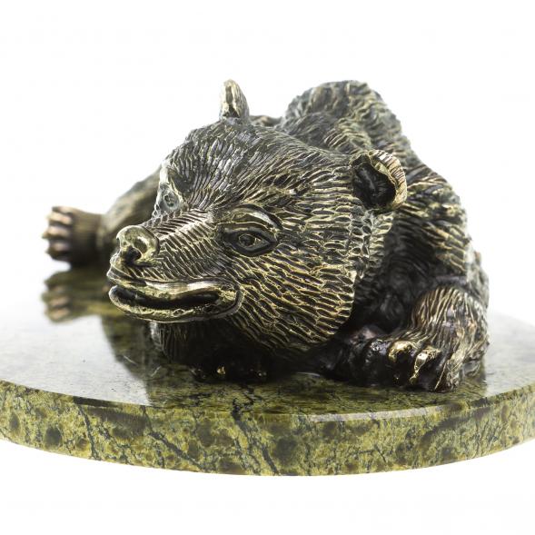 Статуэтка из бронзы &amp;quot;Большой медведь лежит&amp;quot; на подставке из змеевика 123383