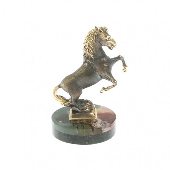 Статуэтка &amp;quot;Конь на дыбах&amp;quot; на подставке из яшмы 5х4,5х7,5 см 129427