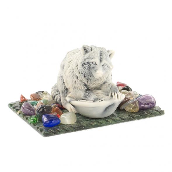 Сувенир &amp;quot;Енот стирается&amp;quot; из мрамолита 119843