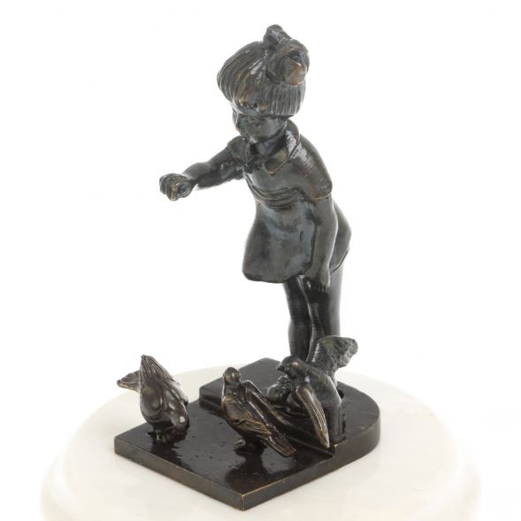 Бронзовая статуэтка &amp;quot;Девочка с голубями&amp;quot; мрамор 127550