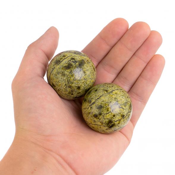 Шары для массажа 4 см из светло-зеленого змеевика 2 шт 125865
