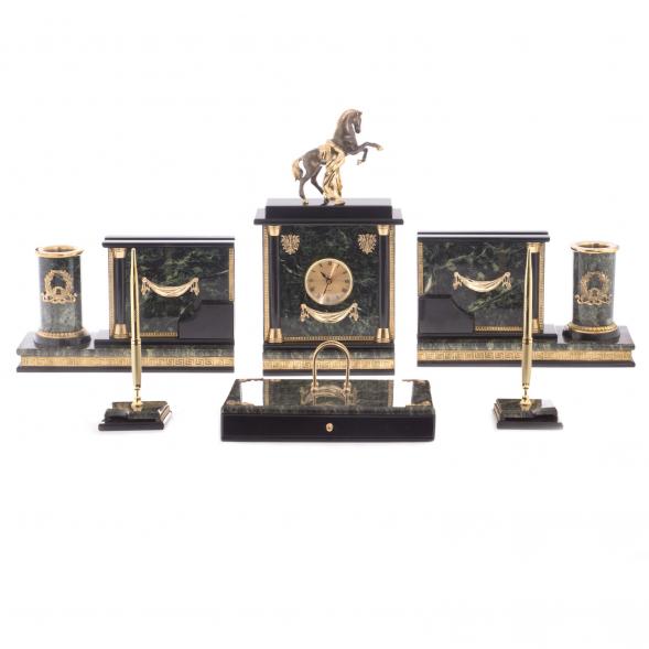 Письменный набор &amp;quot;Конь на дыбах&amp;quot; из змеевика 122211