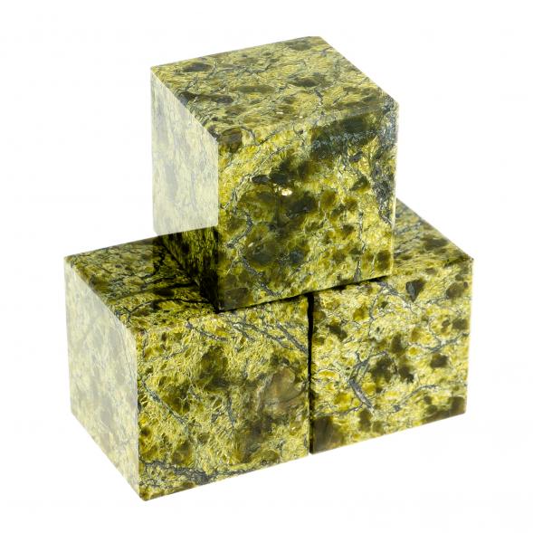 Кубик камень светло-зеленый змеевик 22 мм 123398