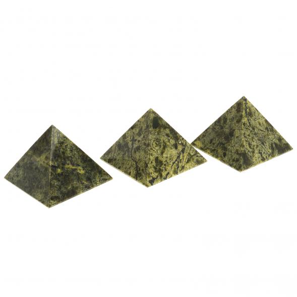 Пирамида 5х5х4,5 см камень змеевик 113750