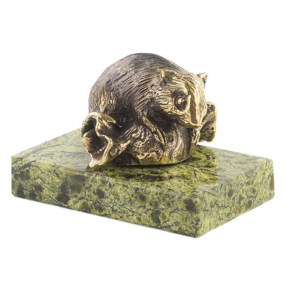 Статуэтка &amp;quot;Мышка на конфете&amp;quot; бронза змеевик 120131