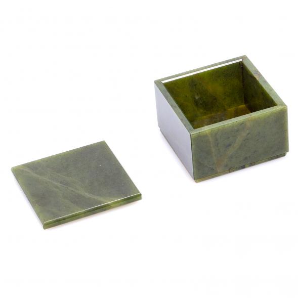 Шкатулка из нефрита 6,5х6,5х4,5 см 124816
