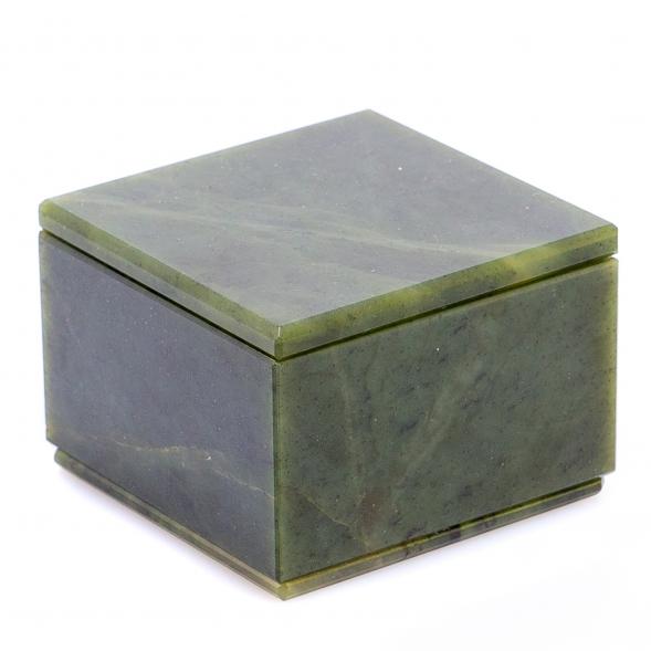 Шкатулка из нефрита 6,5х6,5х4,5 см 124816