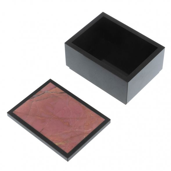 Шкатулка из родонита и долерита 9х7,5х5,3 см 128948