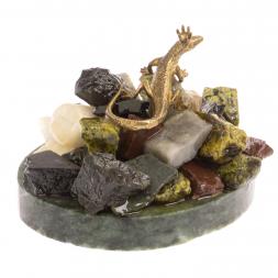 Сувенир "Ящерица на горке" из камня и бронзы