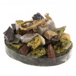 Сувенир "Ящерица на горке" из камня и бронзы