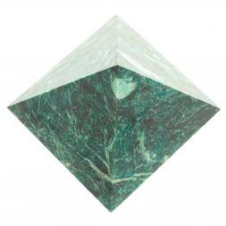 Пирамида 7,5х7,5х6 см камень змеевик