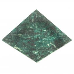 Пирамида 8,5х8,5х7 см камень змеевик