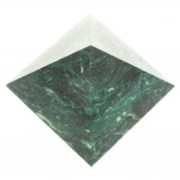 Пирамида 8,5х8,5х7 см камень змеевик