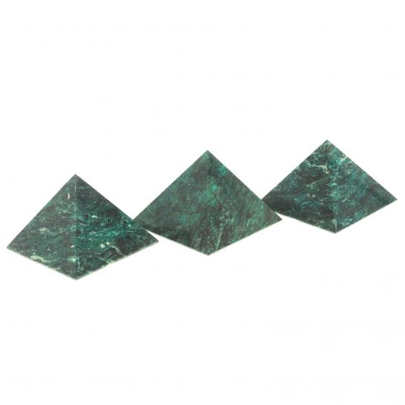 Пирамида 8,5х8,5х7 см камень змеевик 113885