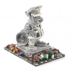 Сувенир &amp;quot;Бык - генерал&amp;quot; из мрамолита на подставке из змеевика