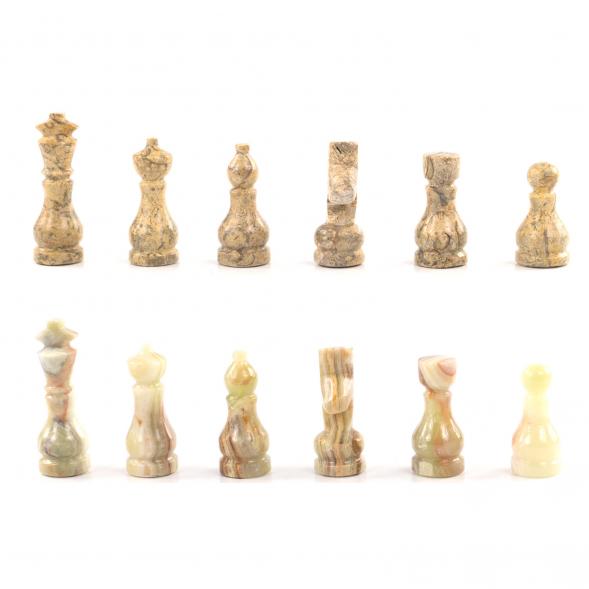 Подарочные шахматы &amp;quot;Игрок&amp;quot; камень оникс ракушечник 25х25 см 121656