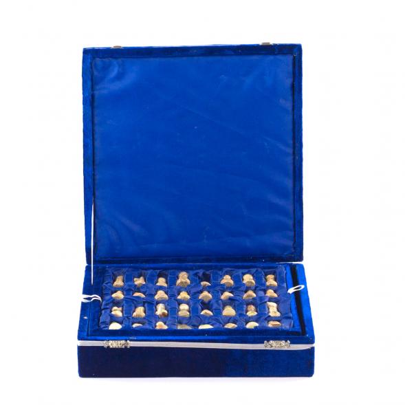 Подарочные шахматы &amp;quot;Игрок&amp;quot; камень оникс ракушечник 25х25 см 121656