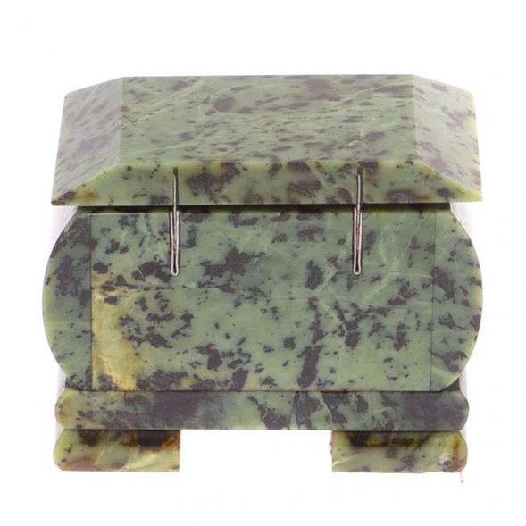 Шкатулка из нефрита 8х5,5х6 см 126037