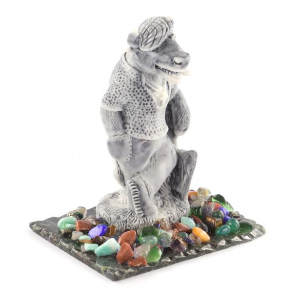 Сувенир &amp;quot;Бык - авторитет&amp;quot; из мрамолита на подставке из змеевика 121185