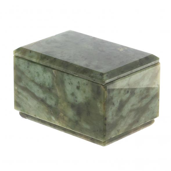 Шкатулка из нефрита 8х5,5х5 см 124540