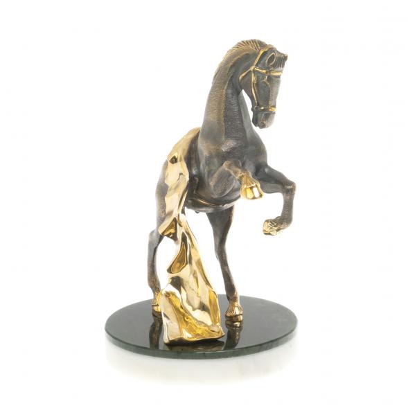 Бронзовая статуэтка &amp;quot;Конь с попоной&amp;quot; на подставке из нефрита 127023