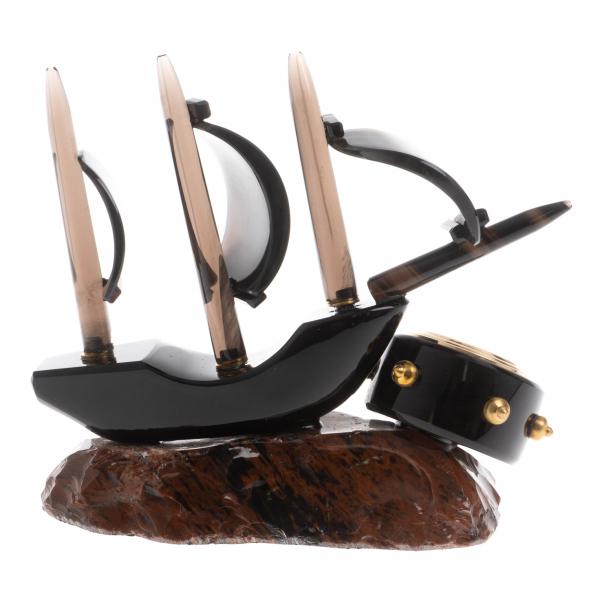 Настольные часы &amp;quot;Парусник&amp;quot; из черного обсидиана 124377