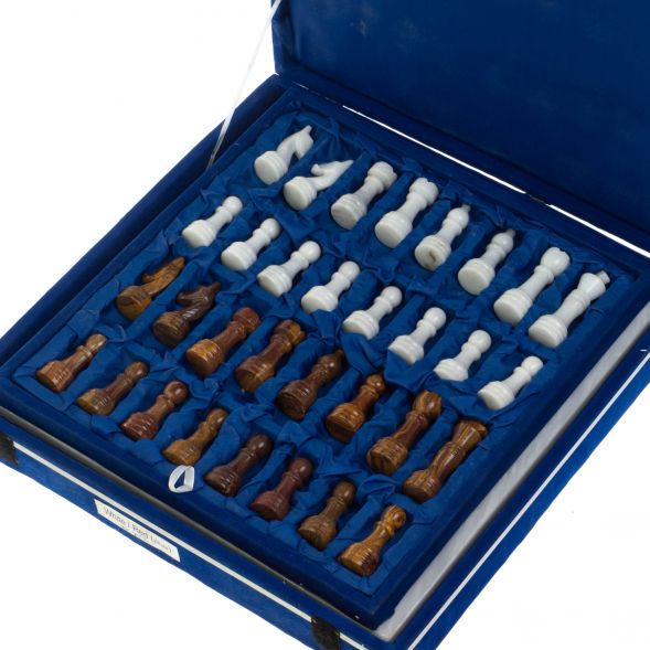 Каменные шахматы &amp;quot;Игрок&amp;quot; из белого мрамора и оникса 38х38 см 128888