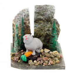 Сувенир "Заяц с морковкой" змеевик самоцветы