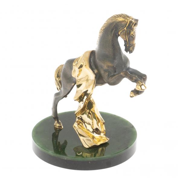 Бронзовая статуэтка &amp;quot;Конь с попоной&amp;quot; на подставке из нефрита 127110
