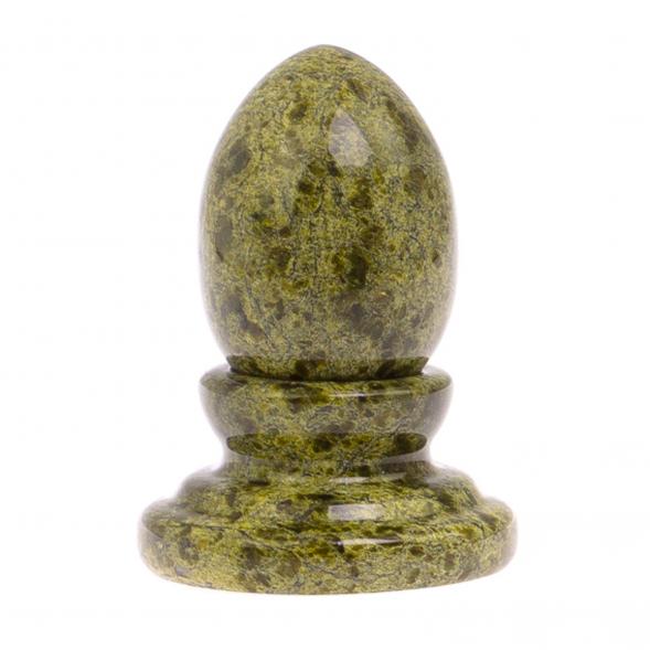 Сувенир яйцо пасхальное на подставке из светло-зеленого змеевика 125207