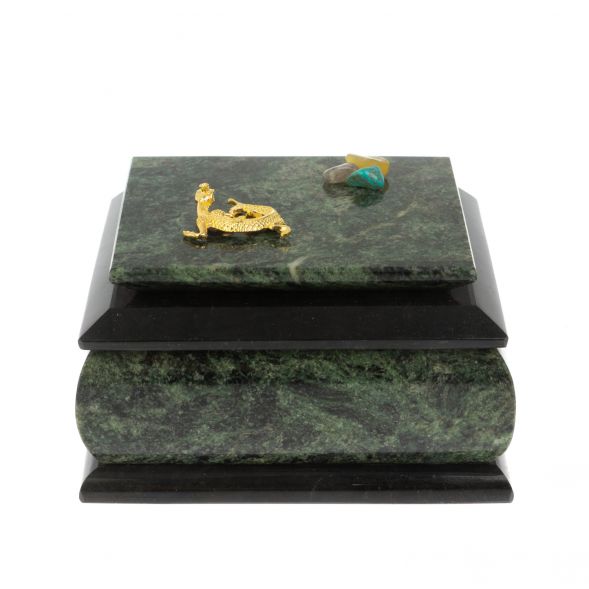 Шкатулка из шабровского змеевика с ящерицей 12х9,5х7,5 см 128678